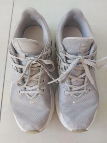 Tênis Nike Bella tamanho 36