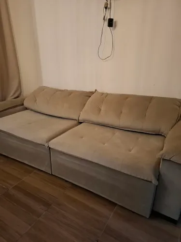 Sofá retrátil e reclinável