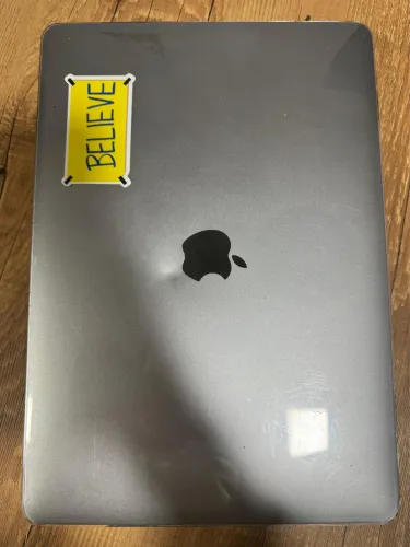 MacBook Pro i5