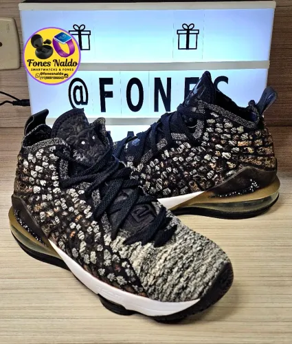Nike LeBron XVII