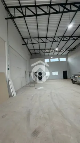 Galpão para Locação - 230m² - Segismundo Pereira - Uberlândia/MG