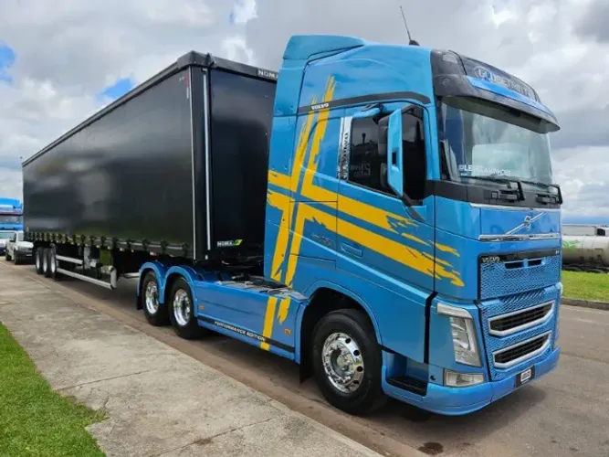 FH 460 6X2 Globetrotter Ano 18 Teto Alto Freio a tambor + Sider noma Ano 18 30 plts s/pneu