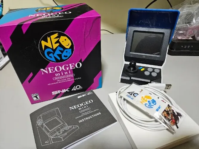 Neo Geo Mini Internacional - Edição 40th Aniversário Excelente