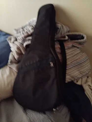 Eu to vendo um ukulele eu quero em droga um ubass