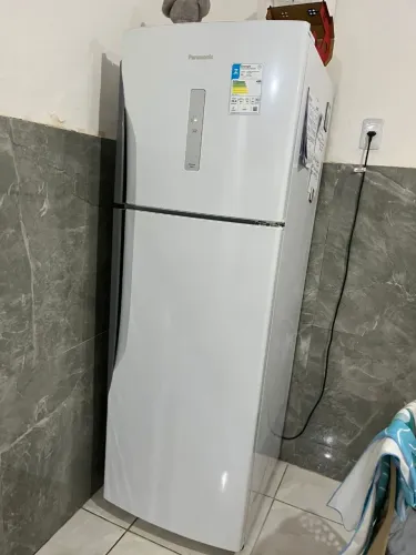 Vendo geladeira 1,700 motivo viagem