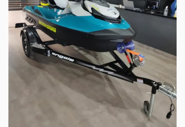 Carretinha jet ski Angola