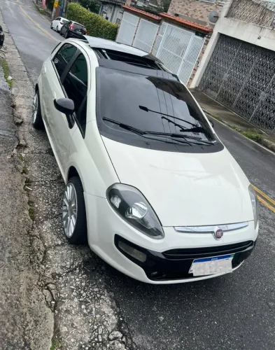 Fiat Punto Essence 1.6 Flex 16V 5P 2014