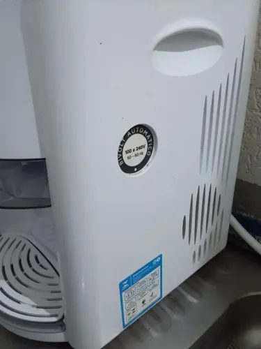 Purificador De Água Latina PA335 Bivolt Branco e Fumê - NÃO GELA