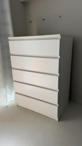 Cômoda com 5 gavetas