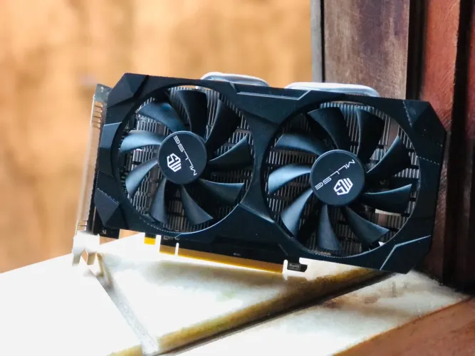 RX 580 Liga porém não dar vídeo