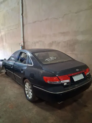 Sucata azera v6 para retirada de peças