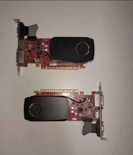 2 placas de vídeo GTX 745