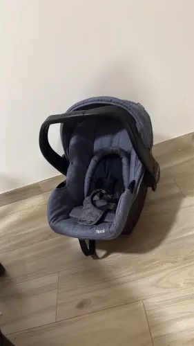 Carrinho de bebê + bebê conforto + base isofix