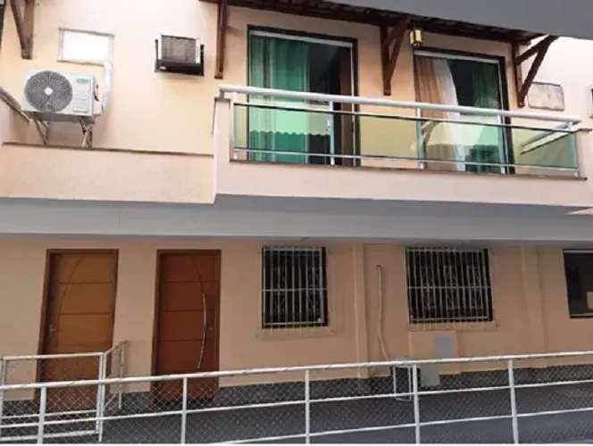 Casa Triplex  | 145m² | 4 Quartos | Suíte | Churrasqueira | Condomínio Fechado | 2 Vagas
