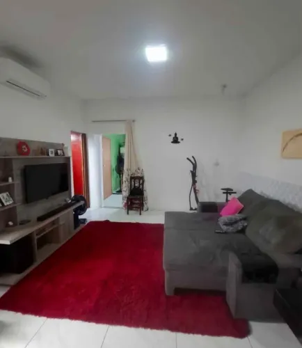 Avista ou parcelado / casa em Icoaraci F.C