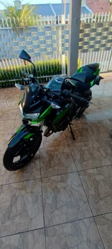 KAWASAKI Z400
