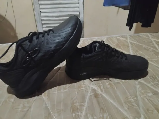 Tênis olympikus todo preto com preço a negociar