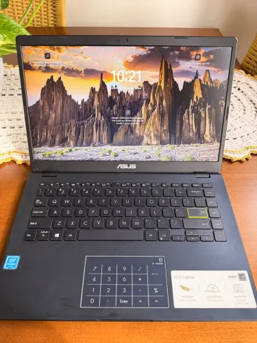 Laptop ASUS
