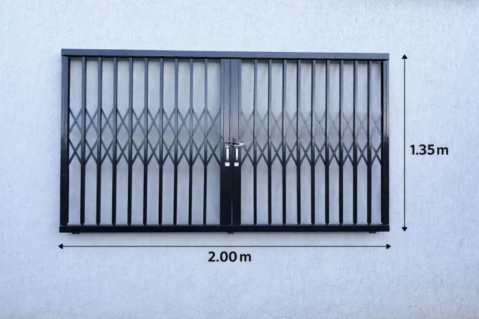 Pantográfica preta em estado de novo.