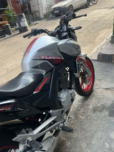 Twister 2021 prata 