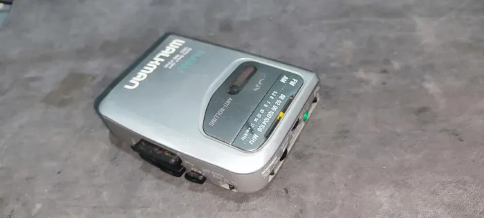 Walkman Sony modelo WM-FX141