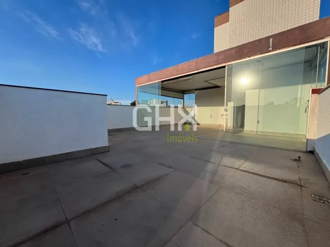 Cobertura à venda no bairro Itapoã, com 136m², 03 quartos (01 suíte), 02 vagas e vista def