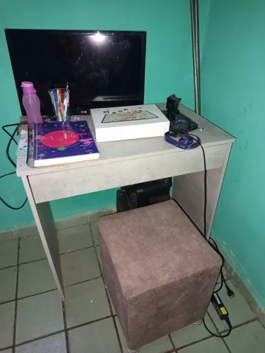 Mesinha e puf