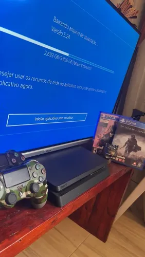 PlayStation 4 slim 