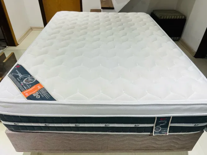 Cama box casal