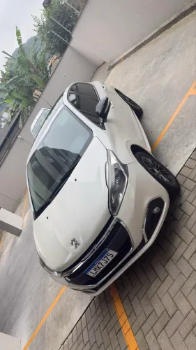 Peugeot 208 Allure 1.2 Flex 12V 5P Mec. 2017