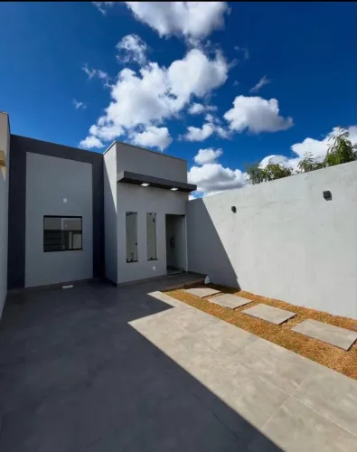 $ VENDE-SE EM CASA FORTE