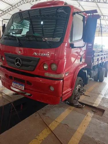 Caminhão MB Accelo ano 2014