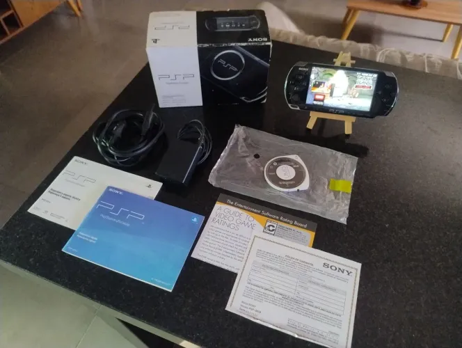 Sony PSP 3010 na Caixa completo
