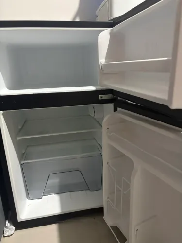 Vendo um frigobar