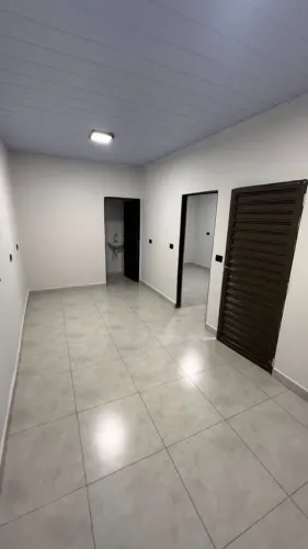 Kitnet/ Studio com 1 Quarto(s) e 1 banheiro(s) para Alugar, 21 m² por R$ 944 / Mês