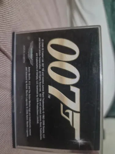 Miniatura Aston Martin V12 Vanquish 007 James Bond (Eaglemoss)