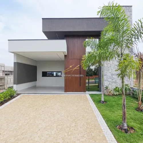 Linda Casa Térrea com 3 Suítes e Piscina em Condomínio Fechado em Indaiatuba/SP