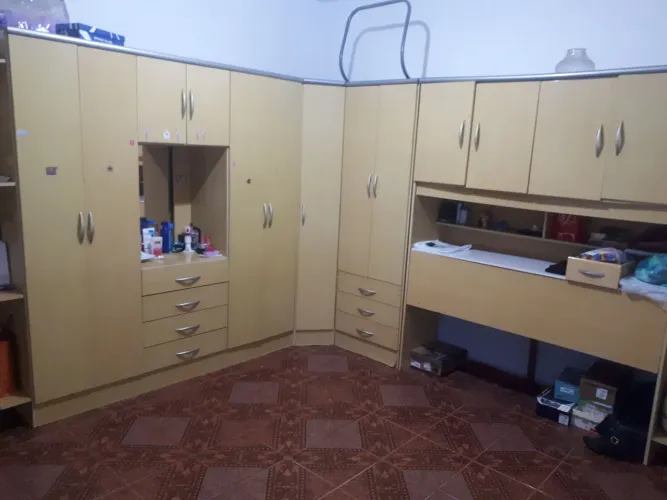 GUARDA ROUPA