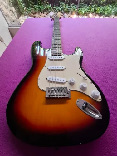 Guitarra Condor RX10