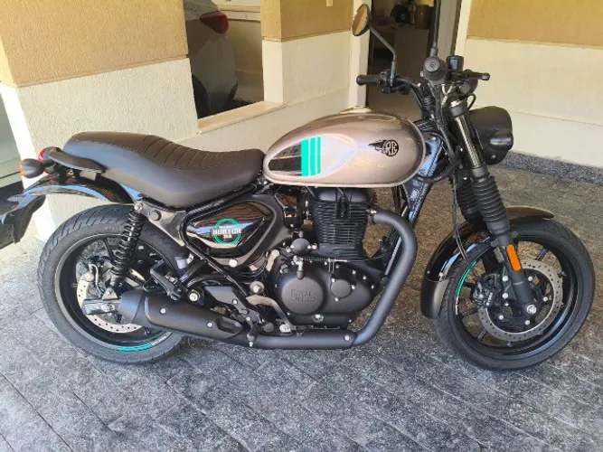 Royal Enfield Hunter 350 em excelente estado de conservação