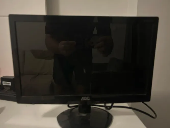 Monitor LED AOC 15,6? (e1621Swb) ? R$ 120
