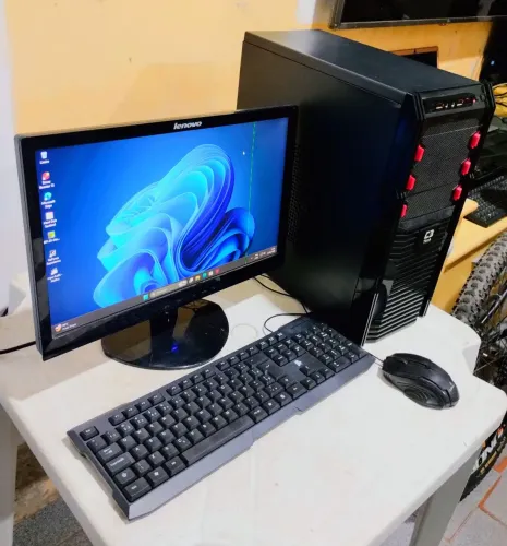 PC Intel Core I3-3240 3.4GHz 4gb RAM HD 500gb