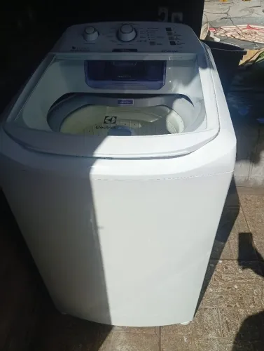 Máquina de lavar roupa Electrolux 10kg funcionando perfeitamente ótima máquina