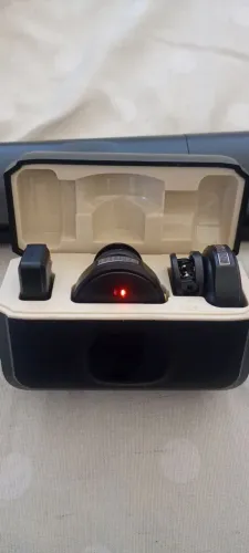 Fone sem fio com estojo carregável