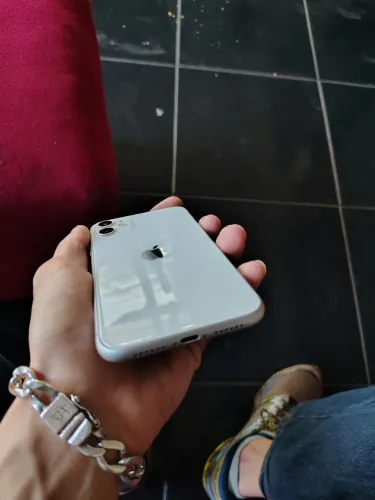 iPhone 11 256 gb 100% original