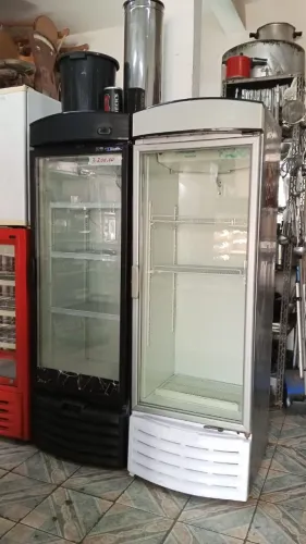 Geladeira expositora metalfrio 3.200,00 cada