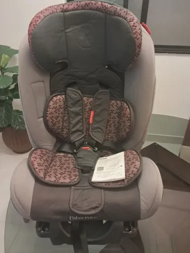 Cadeira infantil para auto Isofix Fischer-Price.