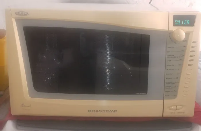 VENDO UM MICRO-ONDAS BRASTEMP 27 INOX MUITO BEM CONSERVADO TODO ORIGINAL