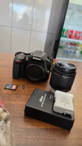 Nikon D3400 em excelente estado de conservação.