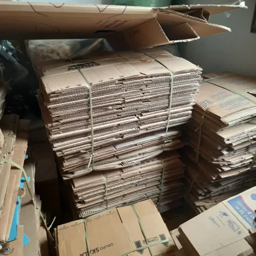 Caixas de papelão pra envio